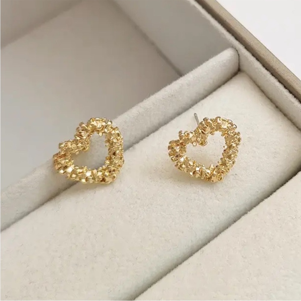 Gold Heart Cluster Stud Earrings - Women Jewelry